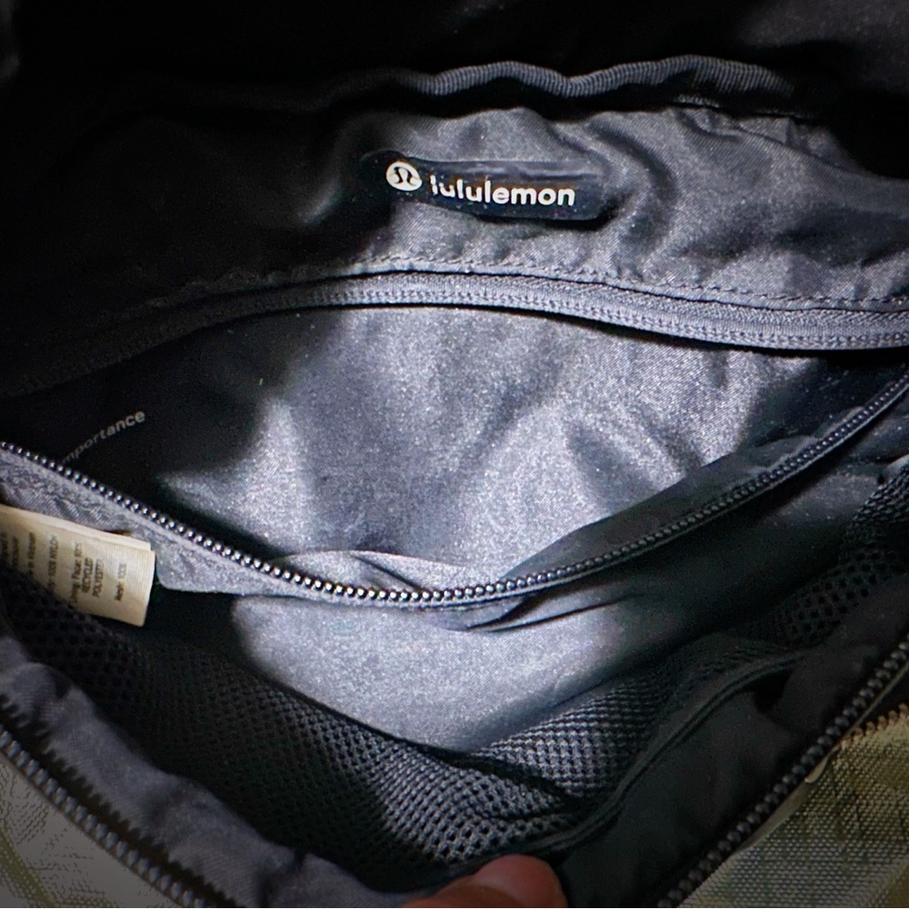 Lululemon Athletica Black Adventurer Belt Bag ❌80% OFF SALE❌ - Picture 8 of 16